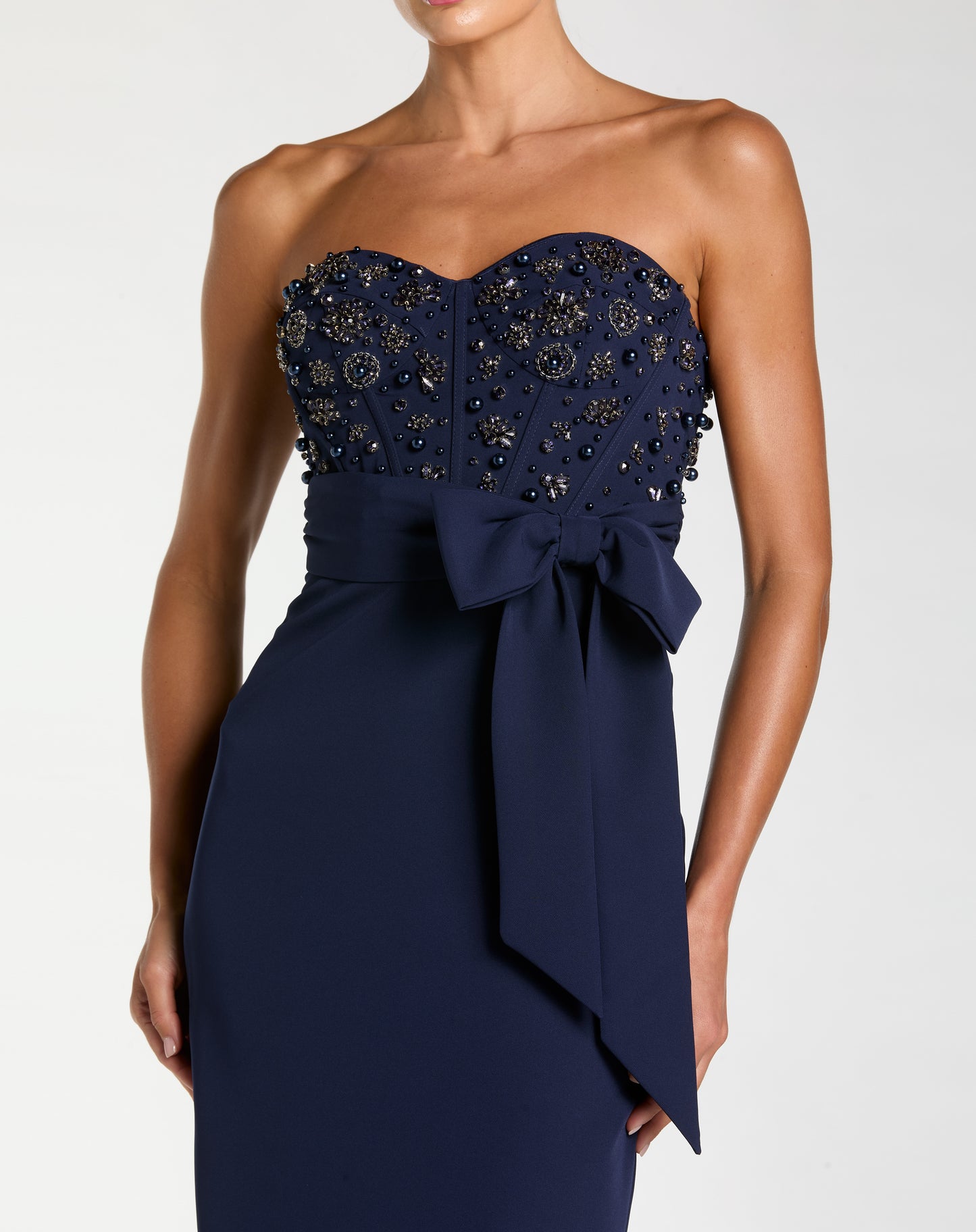 Mac Duggal 2395
