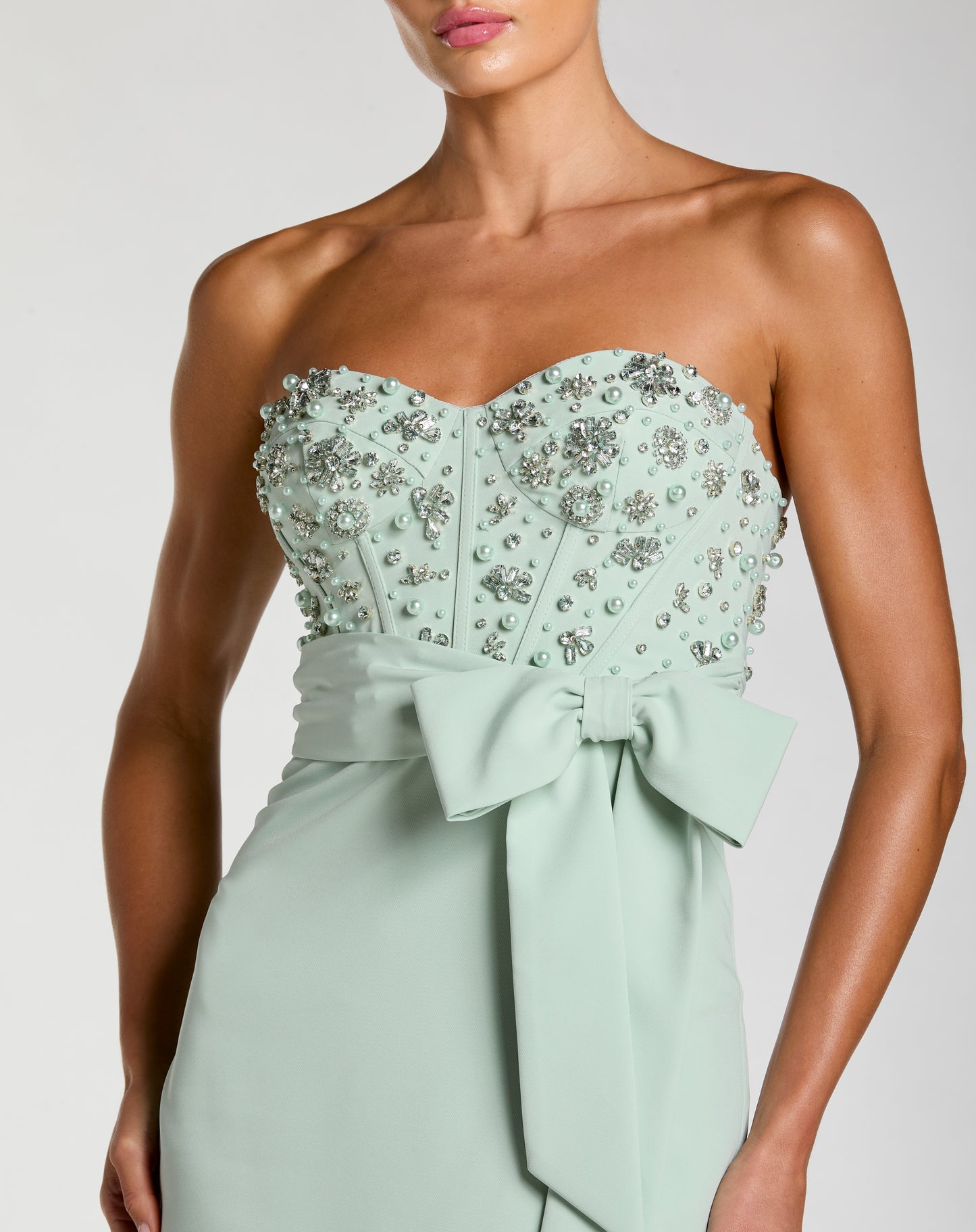 Mac Duggal 2395