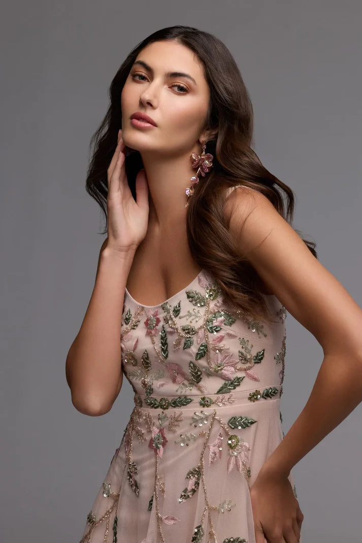 Mac Duggal 9402