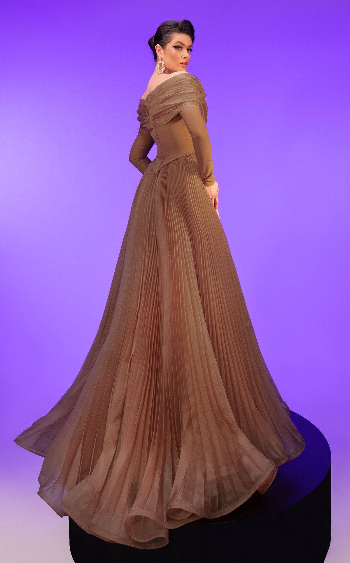 MNM Couture F02800