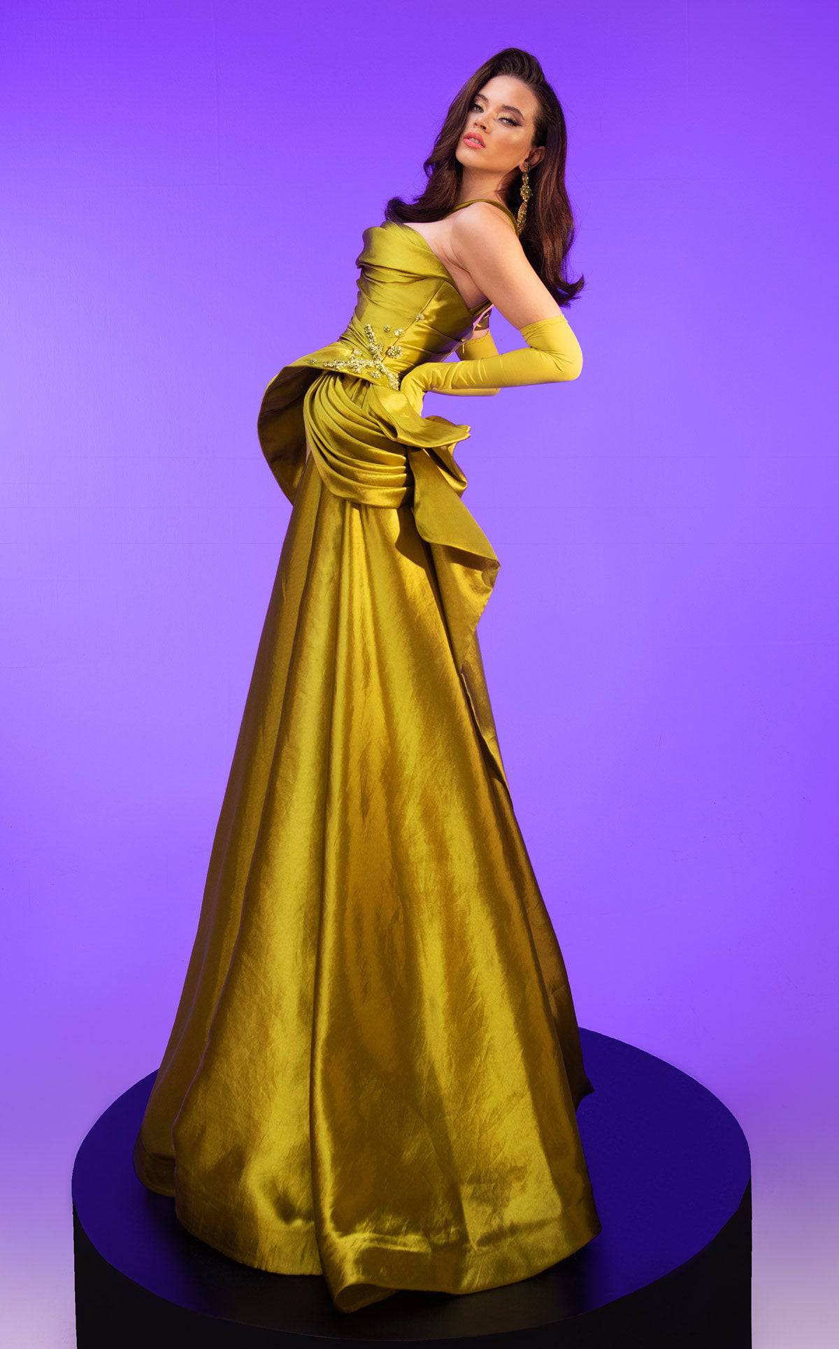 MNM Couture F02810