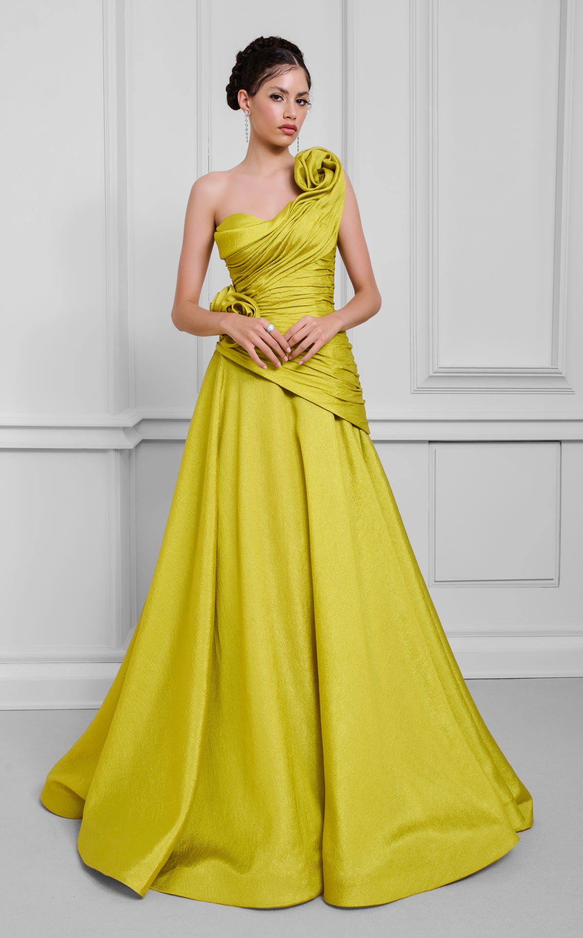 MNM Couture F02923