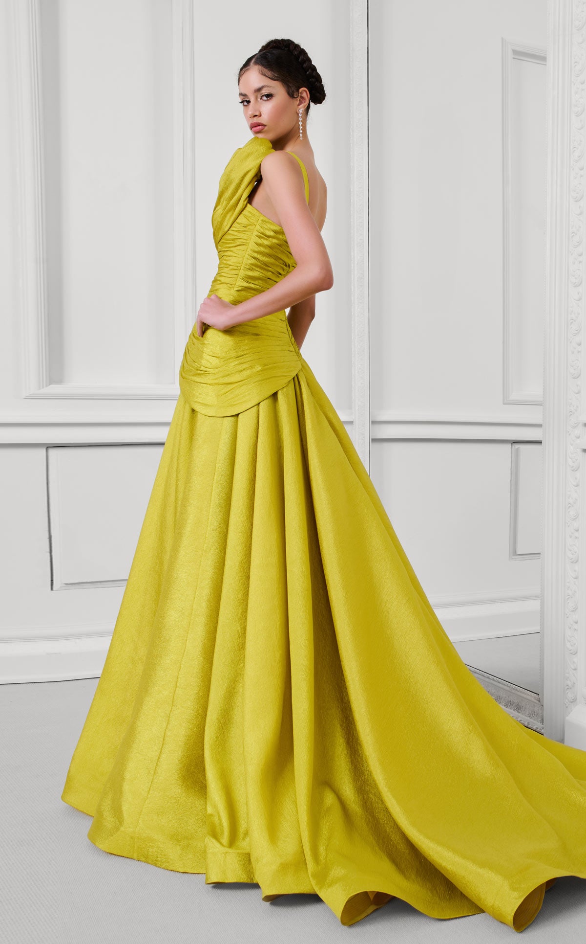 MNM Couture F02923