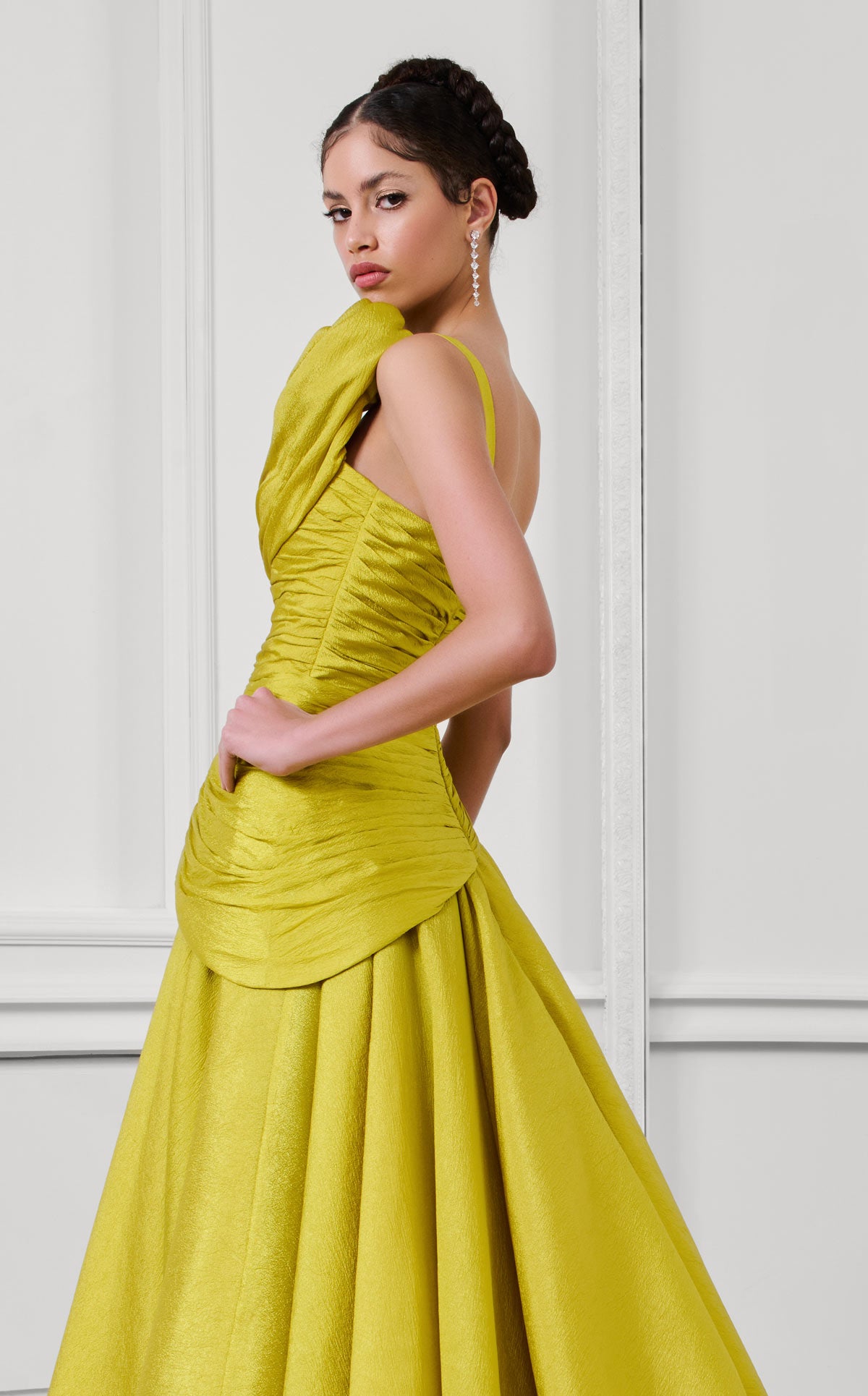 MNM Couture F02923