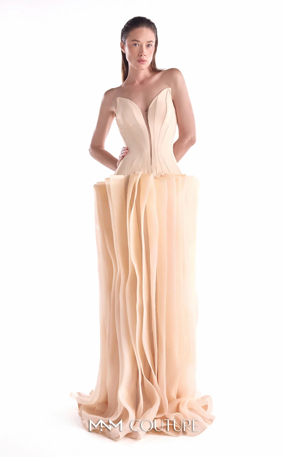 MNM Couture G2100