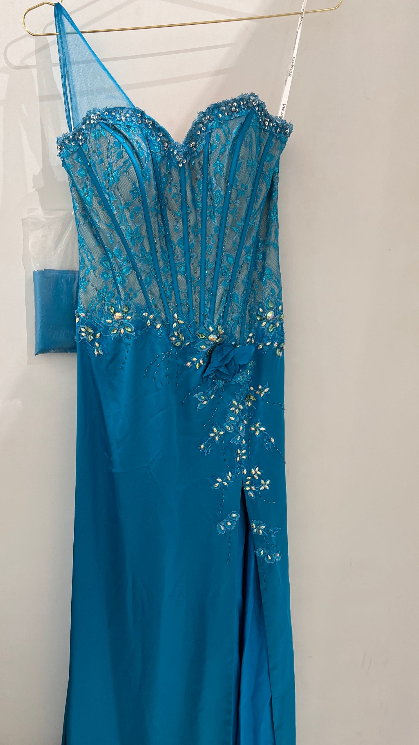 Tony Bowls 112715 (Only Size 4 Blue FINAL SALE)
