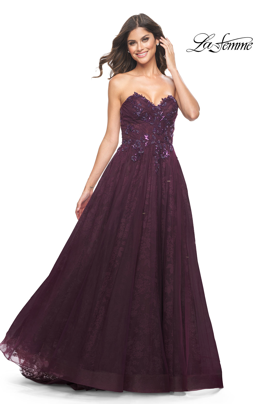 La-Femme-31954-Sweetheart-Neckline-Lace-up-Back-High-Slit-Beaded-Tulle-Lace-A-Line-Dark-Berry-EveningDress-B-Chic-Fashions-Prom-Dress