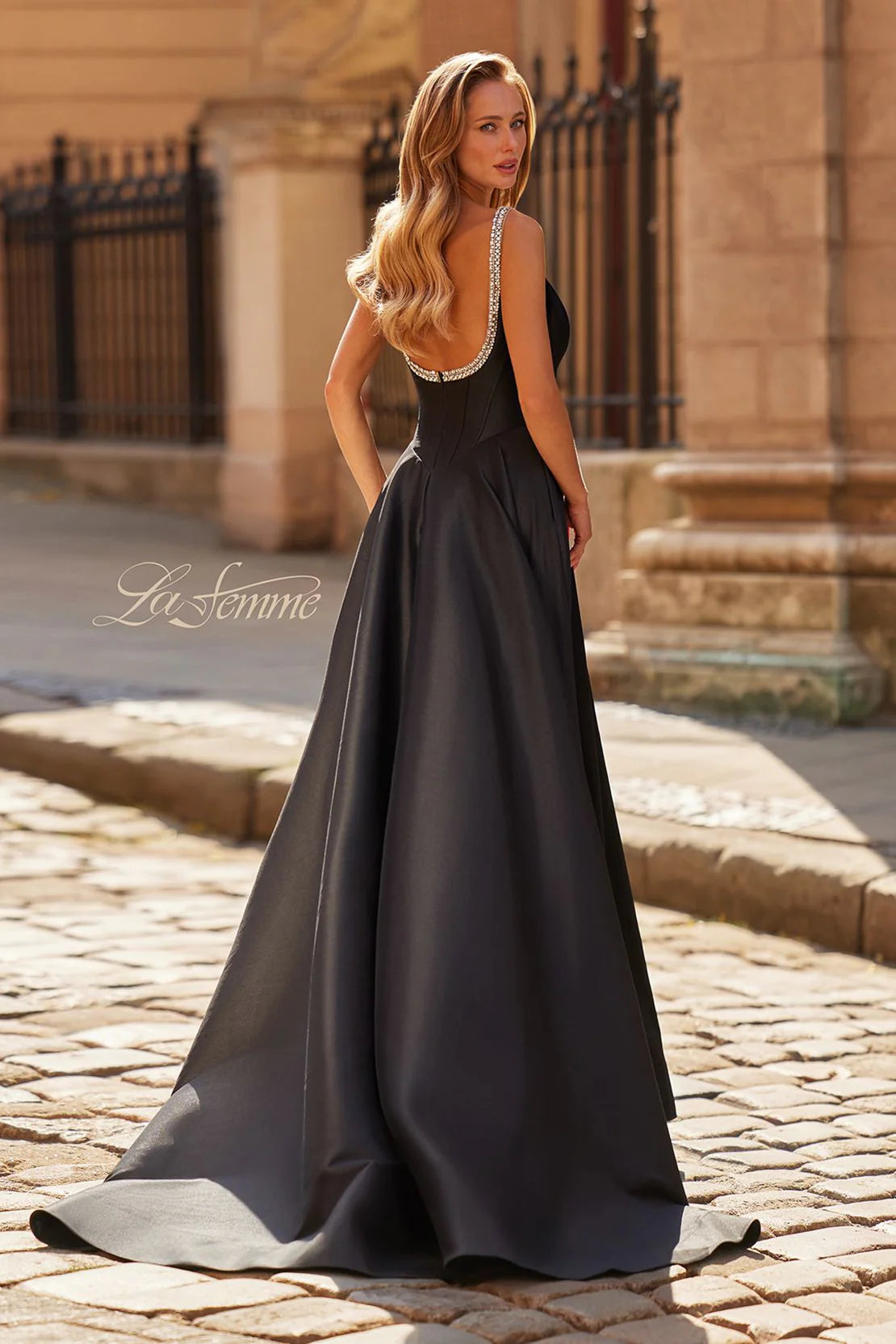 La Femme 33106