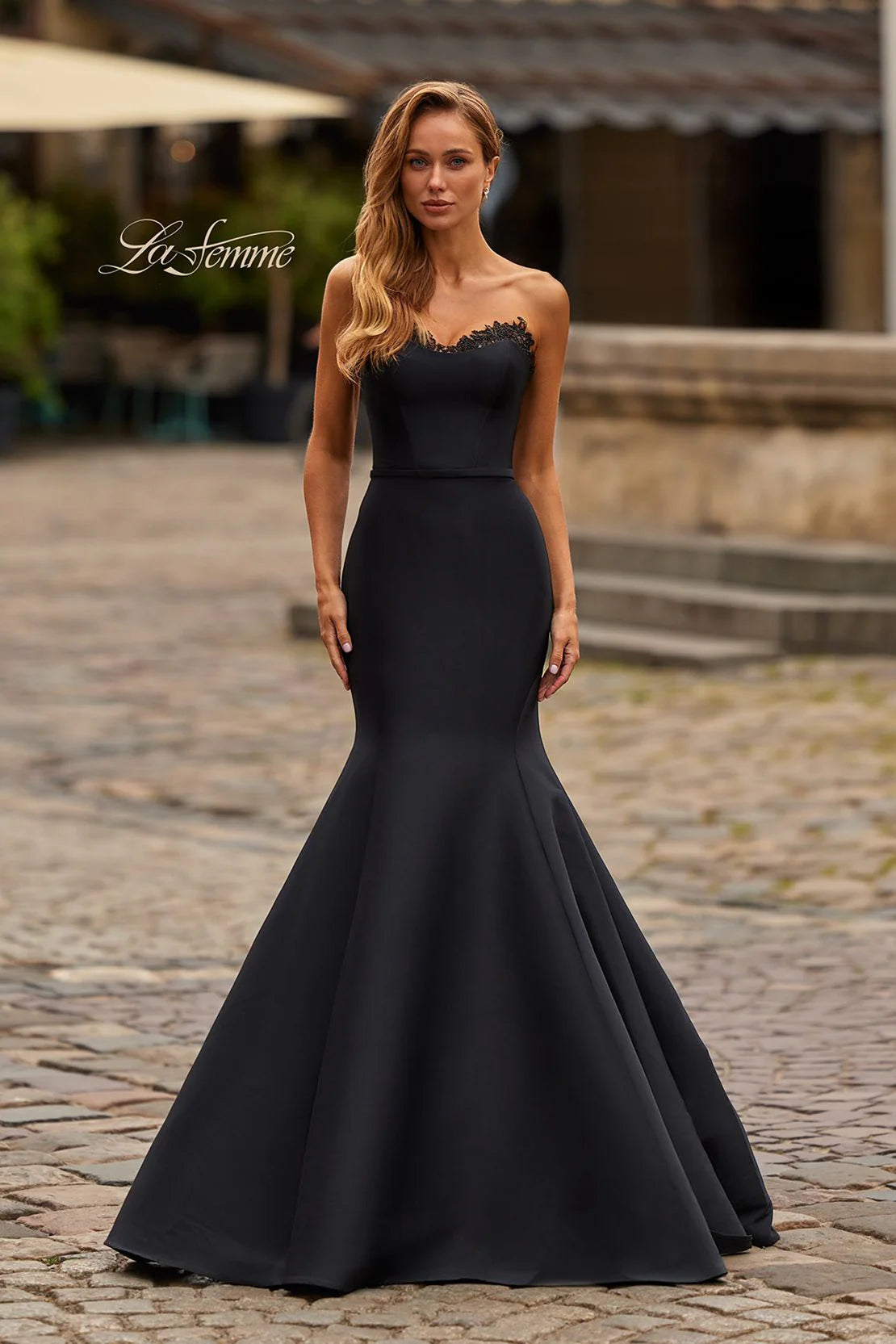 La Femme 33438