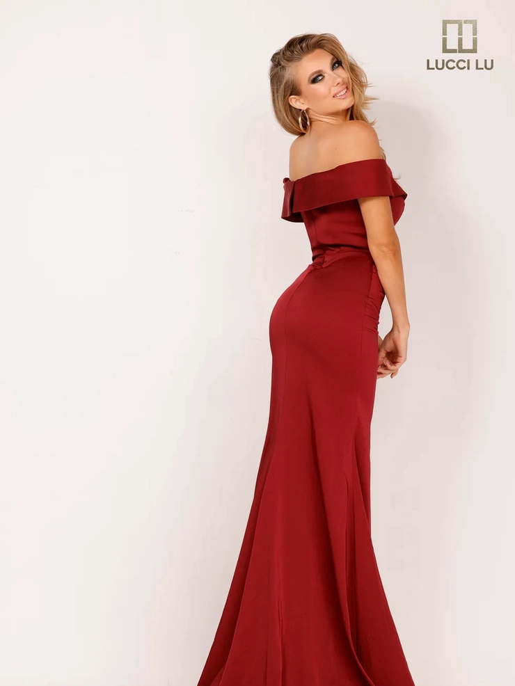 Lucci-Lu-8262-Sweetheart-Neckline-Zipper-Back-HighSlit-Stretch-Crepe-Fit-N-Flare-Burgundy-Evening-Dress-B-Chic-Fashions-Prom-Dress