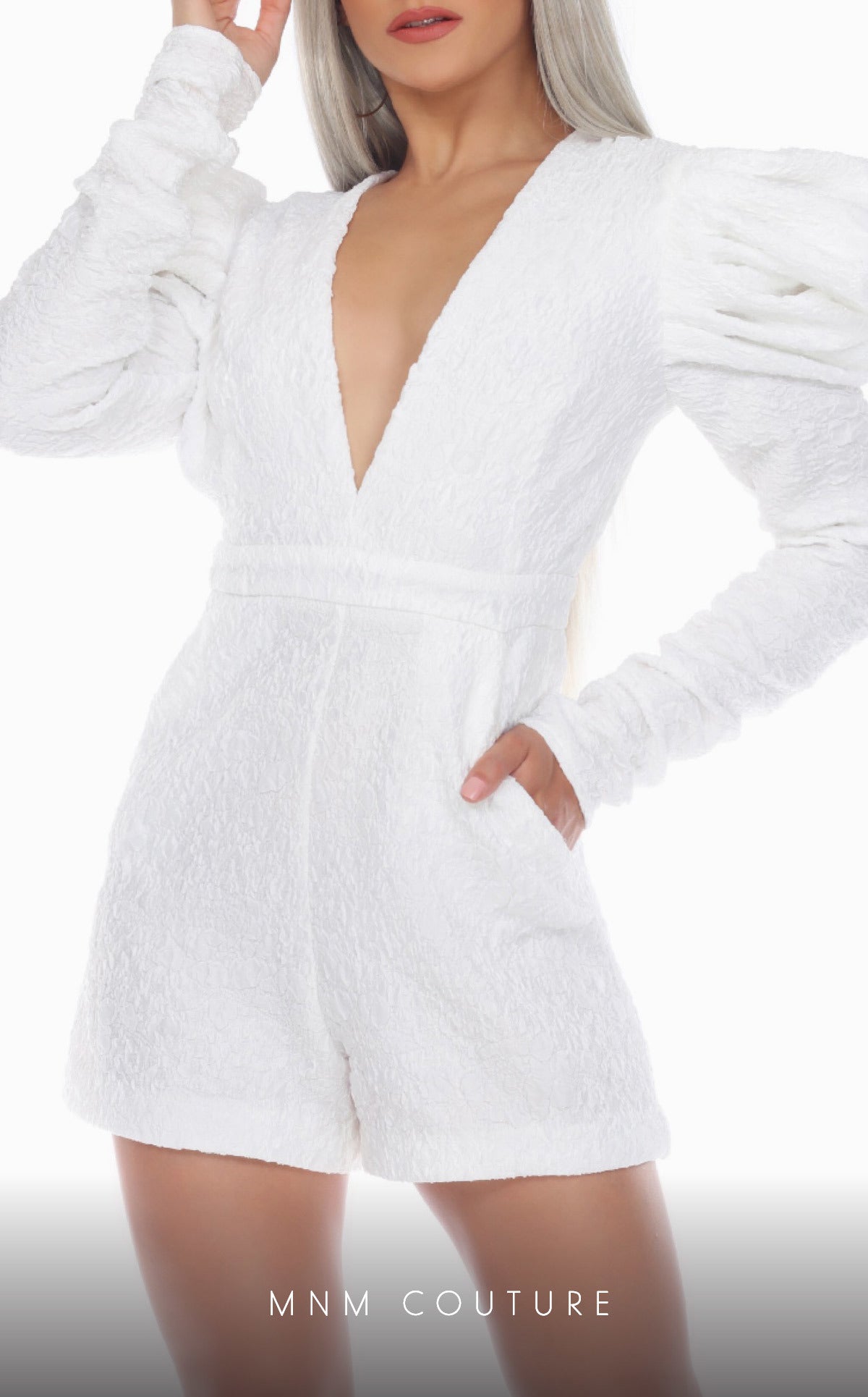 MNM Couture R01114