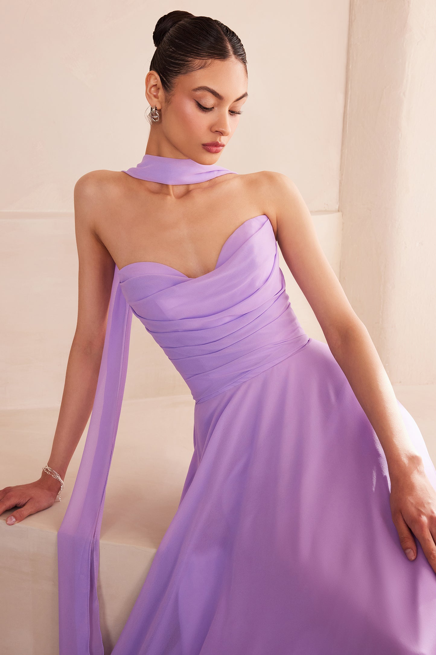 Amoris T703