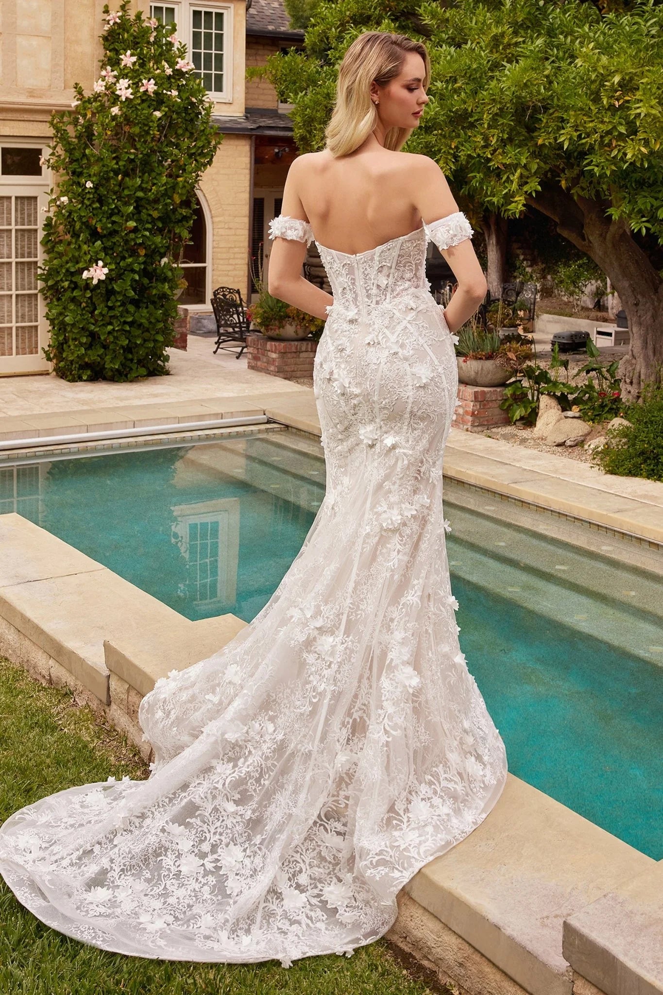 Andrea and Leo CD861W