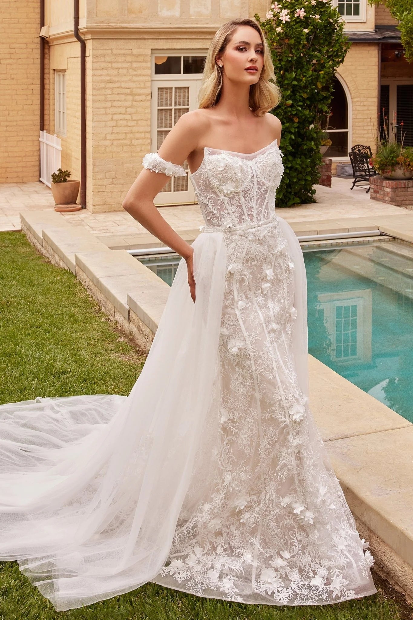 Andrea and Leo CD861W