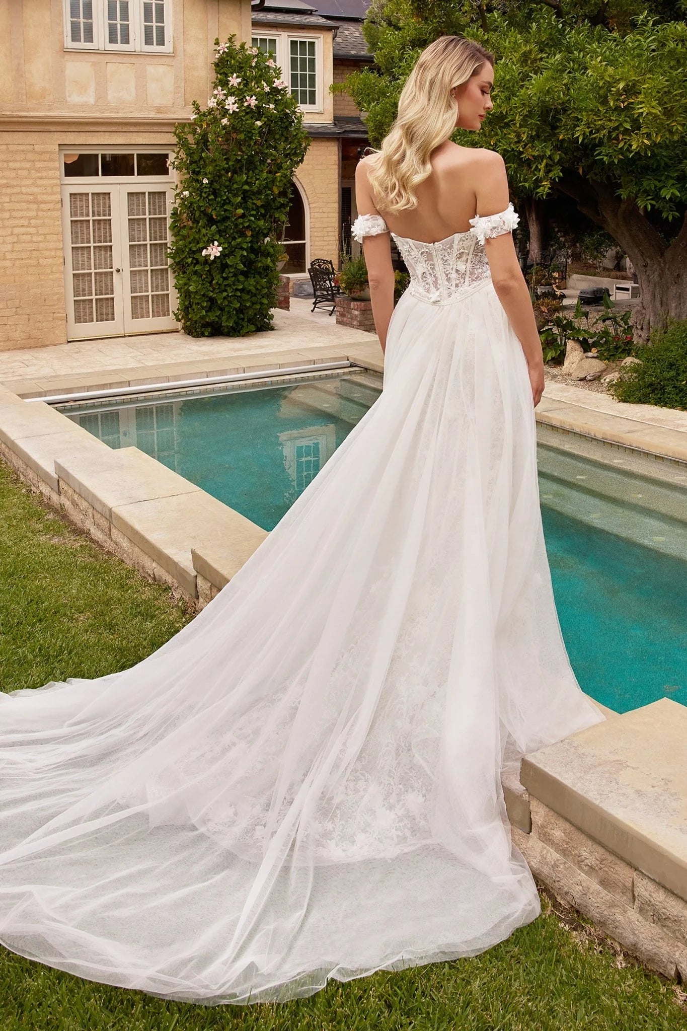 Andrea and Leo CD861W