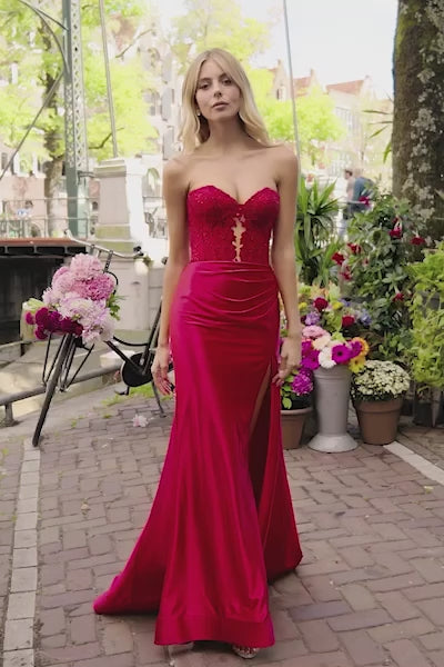 Sherri-Hill-56198-Sweetheart-Neckline-Fitted-Satin-Fabric-Red-Long-Dress-Evening-Gown-Prom-Dress-Sherri-Hill-2024