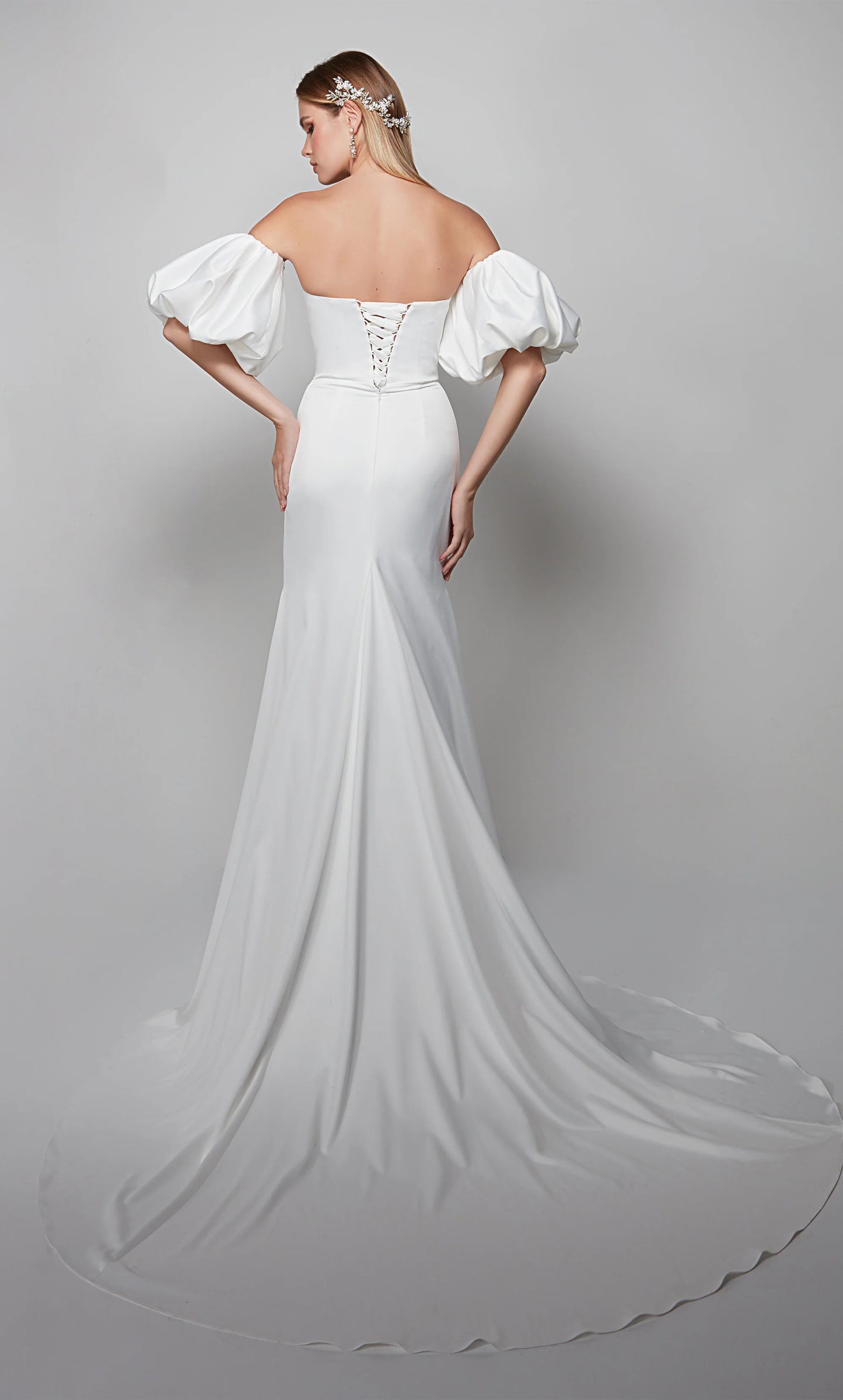 Alyce 7056