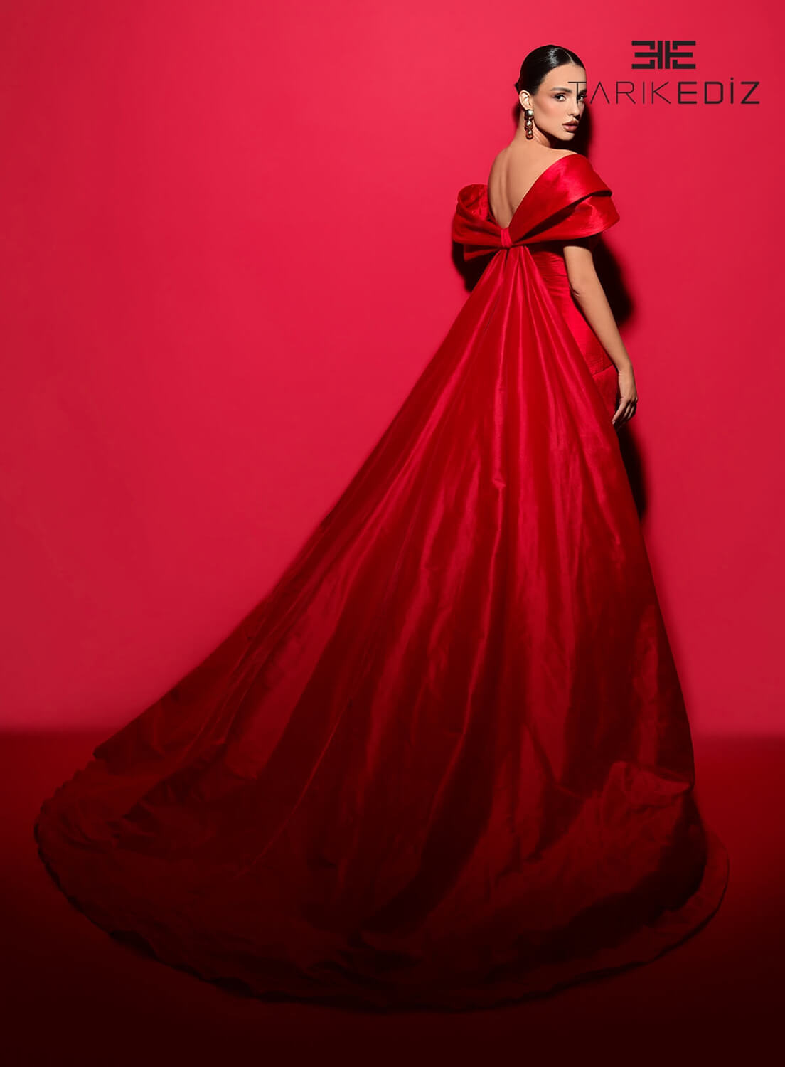 Tarik Ediz 98506 Taffeta Fabric Sweetheart Neckline Column Fitted Long Dress
